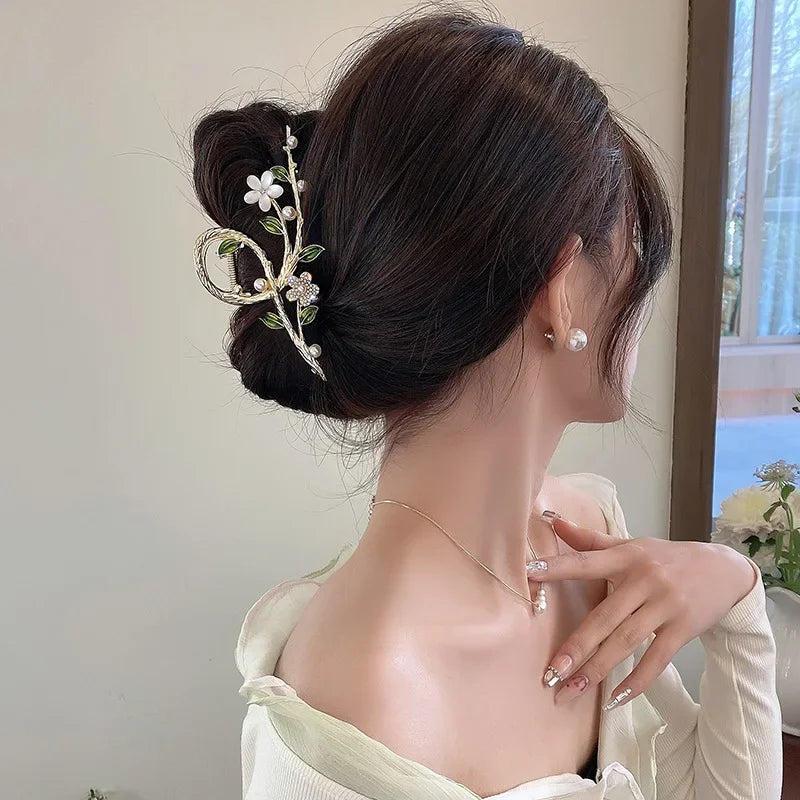 Pearl Flower Hair Claw Clip — Boho Style