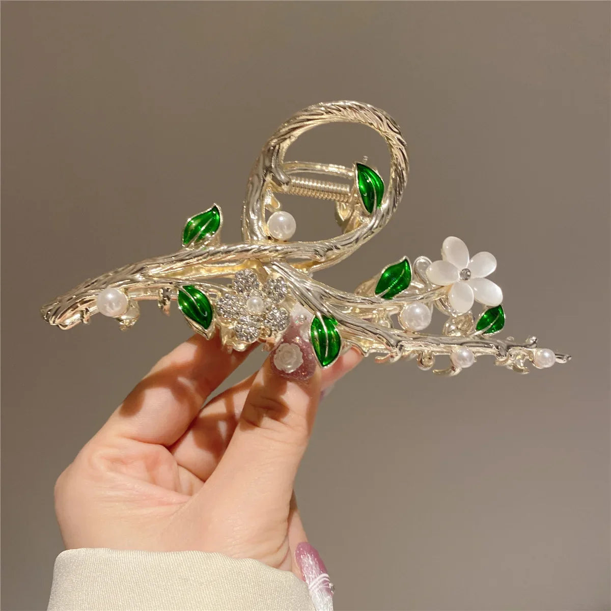 Pearl Flower Hair Claw Clip — Boho Style
